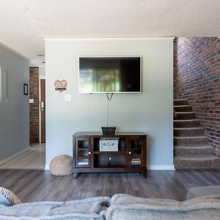 Willow Way: Cozy Retreat Форт Смит Екстериор снимка